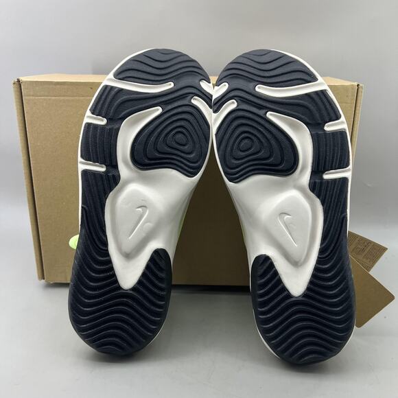 Nike Legend Essential 3 NN Sneakers Men Size 8.5 Green Black Comfort Shoes NEW - Picture 7 of 8